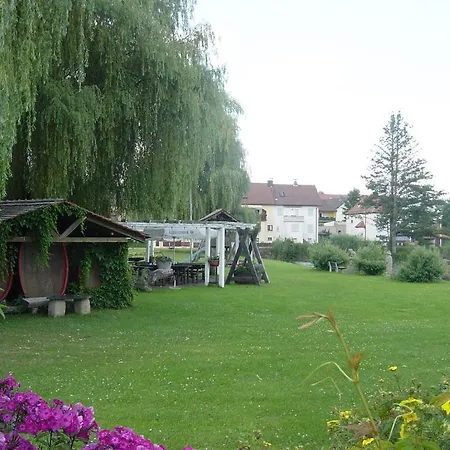 兰德盖瑟夫维芬尔德森酒店 3*